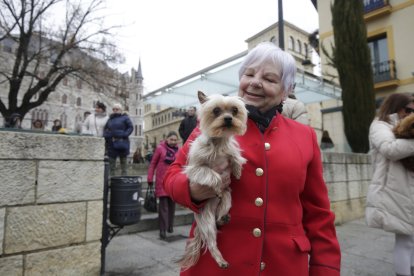 Bendición de los animales por San Antón en la plaza de San Marcelo en León.