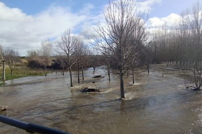 Desbordamiento del río Cea.