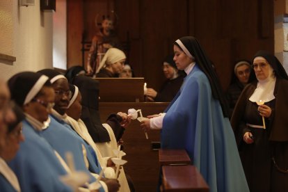 Bendición candelas y acto seguido una pequeña peregrinación.