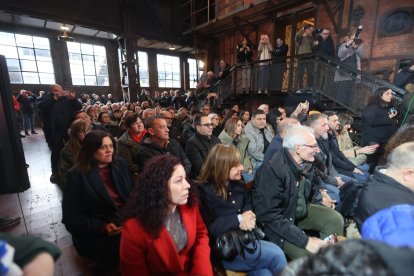 El auditorio de la Sala de Calderas se llenó para escuchar a Carlos Martínez.