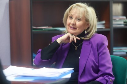 Imagen de la directora del instituto, Camino Factor.