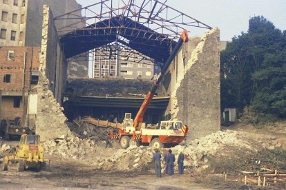 Demolición del Teatro Edesa en 1975.
