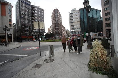 Pedro Blanco, Celina Correa, Amalita Ruiz y Carlos Rodríguez, en Lazúrtegui.