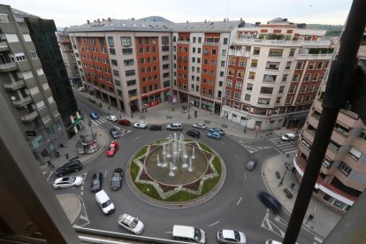 Vista de la plaza Lazúrtegui, donde ya no queda ningún bar con terraza.