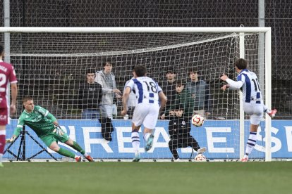 El equipo culturalista suma un empate de valor ante la Real Sociedad B.