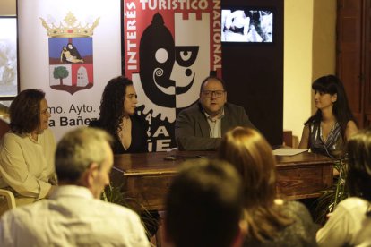 Presentación de la musa de Carnaval de La Bañeza, Estela Santos.