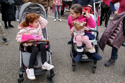 Miles de leoneses se manifiestan por el futuro de León y por la autonomía leonesa