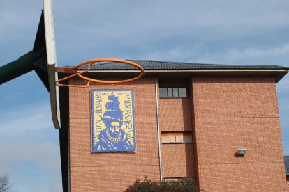 Un mural para descubrir al navegante Álvaro de Mendaña.