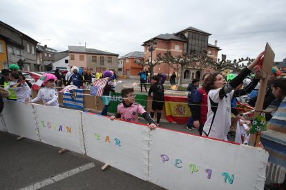 Camponaraya se disfraza en el domingo de Carnaval