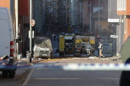 Al menos siete personas han resultado heridas al registrarse una explosión de gas en Mieres.