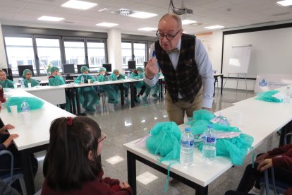 Niños y niñas del colegio La Anunciata visitan el Hospital San Juan de Dios de León.