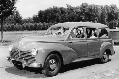 Con el 203 Familiar (1950) Peugeot iniciaba el camino de las versiones familiares (ranchera, break, tourer, SW) en sus catálogos.