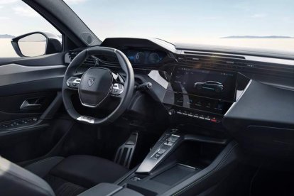 El 308 SW ha supuesto todo un hito productivo en Peugeot; diversas arquitecturas, nuevas señas ‘de marca’ en clave premium y ofreciendo altas prestaciones dinámicas; a la vez que su versátil habitáculo hace gala de unos acabados y una remarcable calidad de materiales.