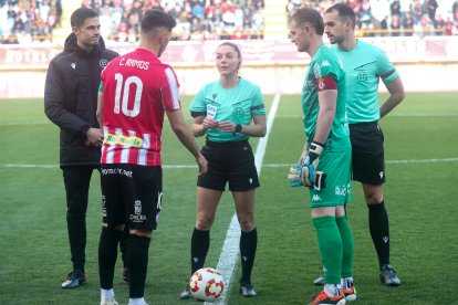 La grada del Reino de León se vuelca con su equipo de fútbol.