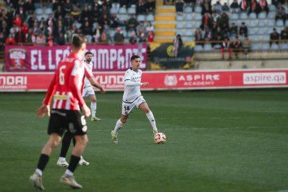 La grada del Reino de León se vuelca con su equipo de fútbol.