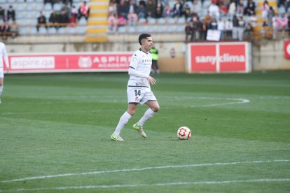 La grada del Reino de León se vuelca con su equipo de fútbol.