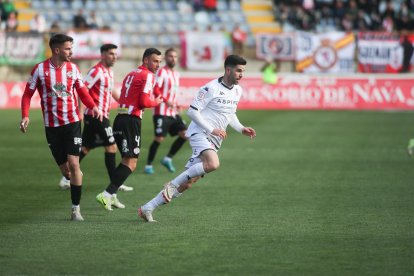 La grada del Reino de León se vuelca con su equipo de fútbol.