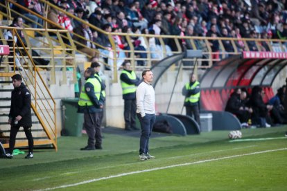 La grada del Reino de León se vuelca con su equipo de fútbol.