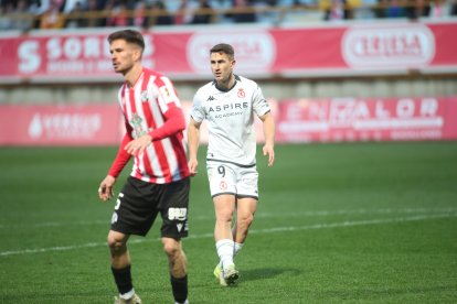 La grada del Reino de León se vuelca con su equipo de fútbol.