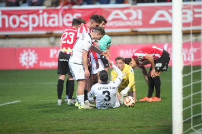 La grada del Reino de León se vuelca con su equipo de fútbol.