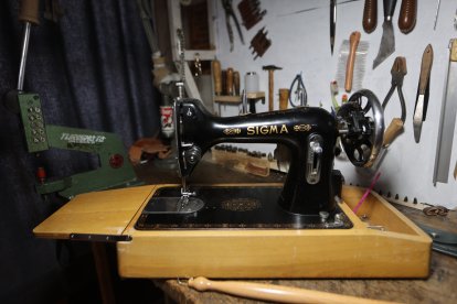 Máquina de coser Sigma, otra pieza de museo.