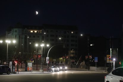 Vista de la luna desde León