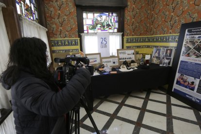 En la exposición se pueden ver obras de Soltra y de los talleres ocupacionales de su fundación