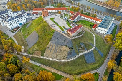 Complejo de los castillos de Vilna, la fosa de 1863 fue exhumada en la ladera un siglo y medio después.