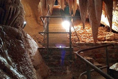Cueva de Valdelajo.