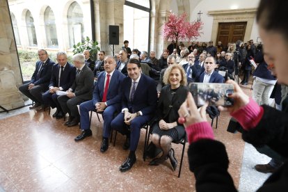 Inauguración del Salón Internacional del Chocolate de Astorga 2025.