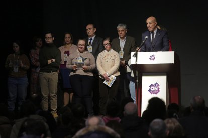 Acto de Amidown organizado en Espacio Vías.