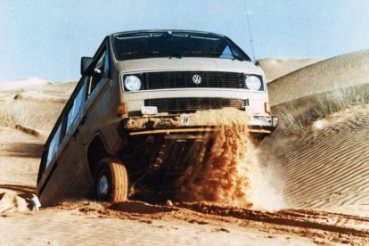 Lanzada en 1993, la T 4 ‘Syncro’ equipaba tracción a las cuatro ruedas, cuya aplicación inicial la estreno la T 3 en 1985. 