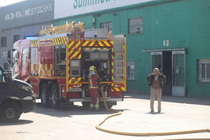 Incendio en el polígono de Onzonilla en León.