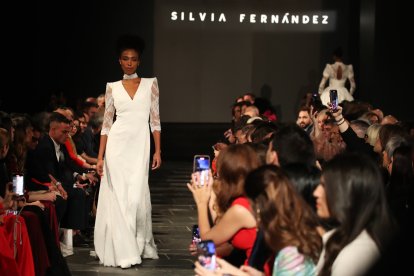 Asistentes a la jornada de inauguración del evento, con la puesta de largo de la nueva colección de Silvia Fernández.