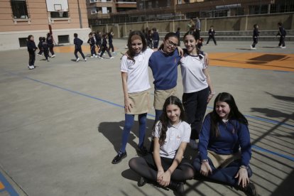 Un grupo de alumnas del colegio Divina Pastora de León, crean una iniciativa para prevenir el acoso escolar.