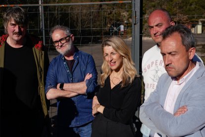 La vicepresidenta segunda y ministra de Trabajo y Economía Social, Yolanda Díaz, visita la zona de la explosión en una mina de Cerredo.