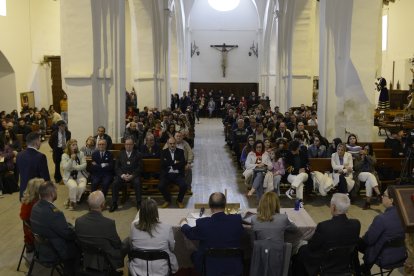 Subasta de pasos celebrada este domingo en Sahagún.