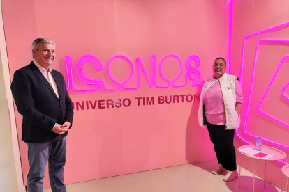 Raúl Valcarce y Silvia Blanco, en la inauguración de la exposición.