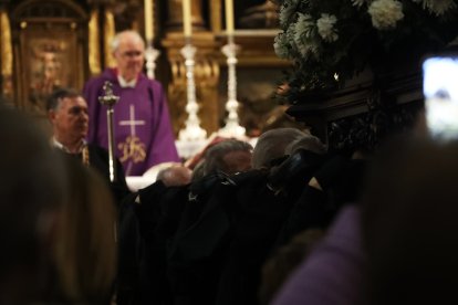 Los actos se celebraron en el interior de la Basílica de la Encina.