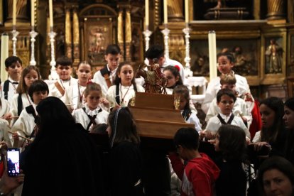 Miniprocesión de los más pequeños en Ponferrada.