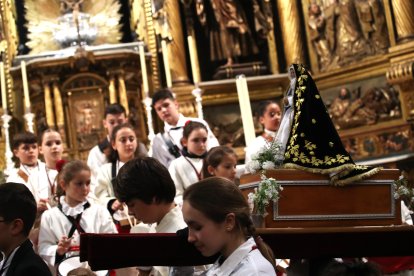 Miniprocesión de los más pequeños en Ponferrada.