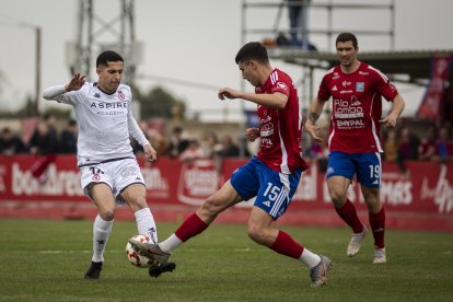 La fuerza de una afición valiente con más de medio centenar de culturalistas en el Municipal de Tarazona estuvo por encima del equipo.