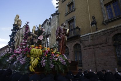 Procesión del Cristo del Gran Poder el Domingo de Ramos en León.