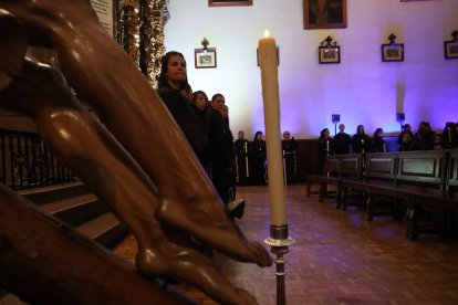 El Viacrucis Penitencial de Ponferrada, bajo cubierto en La Encina.