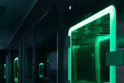 Luz, temperatura y presión están controladas.