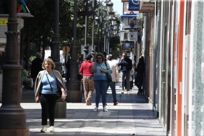 Las imágenes del apagón en la capital berciana.