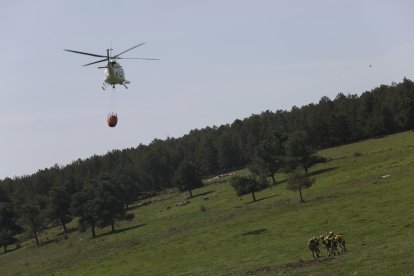 Reportaje de los bomberos forestales de Camposagrado. F. Otero Perandones.