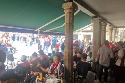 La hinchada culturalista estuvo muy por encima del equipo en el campo.