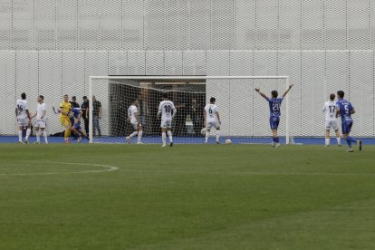La hinchada culturalista estuvo muy por encima del equipo en el campo.