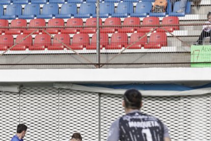 La hinchada culturalista estuvo muy por encima del equipo en el campo.
